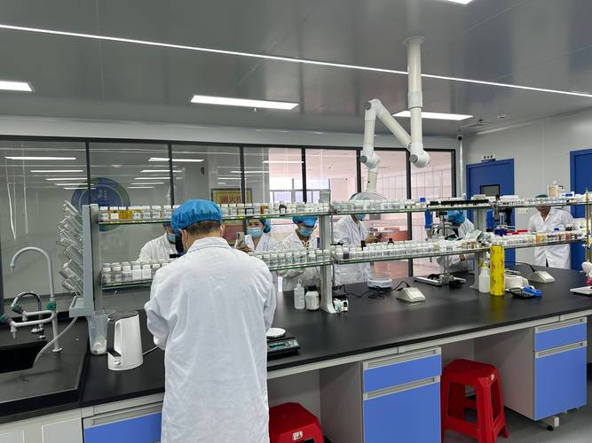 如何選擇抑菌水貼牌定制加工工廠及廣東頤福生物的評價